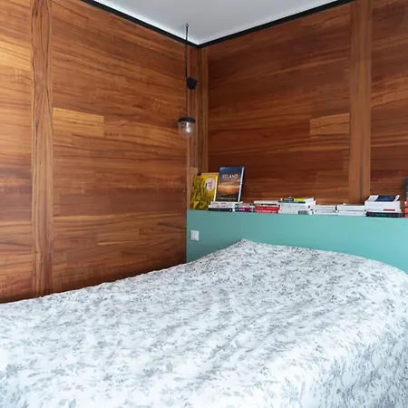 Bright 38 M Near The Buttes Chaumont Apartment