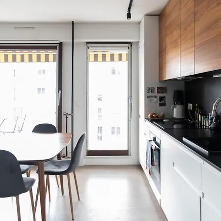 Apartment Bright 38 M Near The Buttes Chaumont