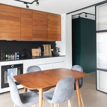 Bright 38 M Near The Buttes Chaumont Apartment Paris
